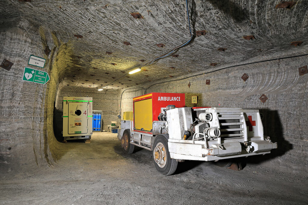 Engins-ambulance et refuge pressurisé